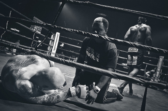 Clint Hester Finishes his Opponent at Wild Bills Fight Night